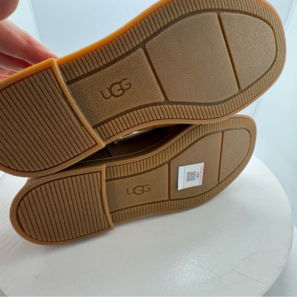 UGG Women's Josefene Cuff Fashion Boot brand New - Picture 8 of 9